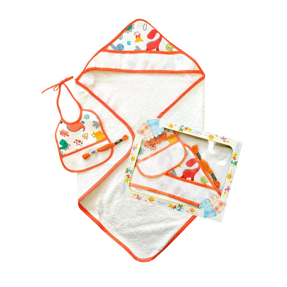 Confezione HAROLD:Accappatoio neonato a triangolo in spugna cm.60x60+bavetta in tela cm.16x20 con inserto da ricamare+filo ricamo in scatola